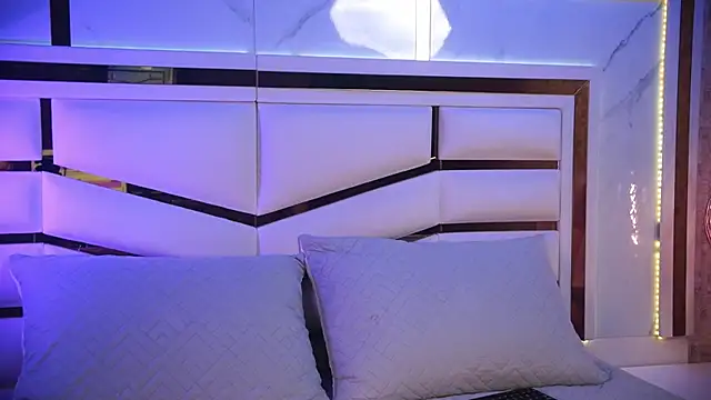 nix wolf online show from 12-18-25, 03:11