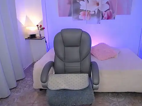 selene rouse  online show from 11-27-25, 01:22