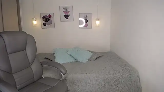 selene rouse  online show from 04-13-26, 11:42