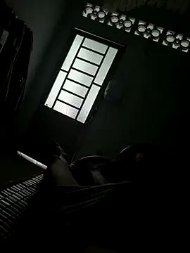 Snapshot of MEFUN- chatting on 11-18-25, 04:16 MEFUN- online show from 11-18-25, 04:16