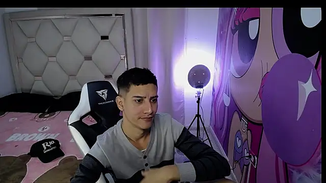 HARD GROUPP  online show from 11-13-25, 08:35