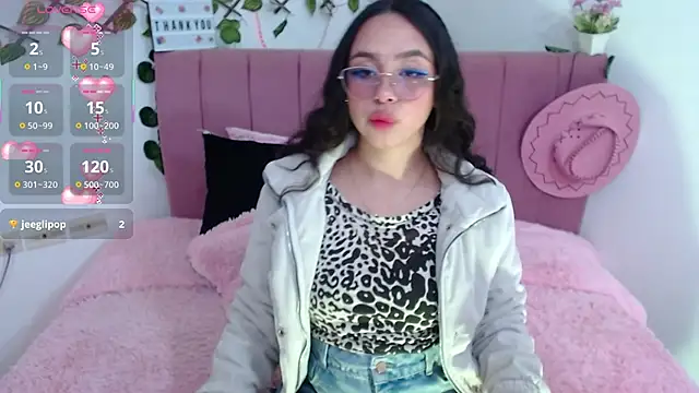 amaris ferrer online show from 12-15-25, 02:50