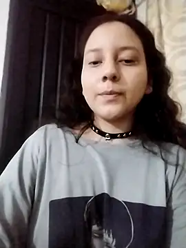 chibi love online show from 12-17-25, 11:54