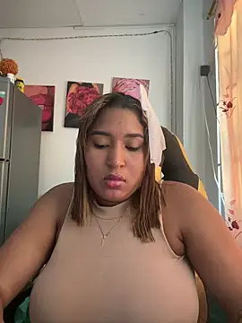 Snapshot of morena-2025 chatting on 06-22-26, 06:49 morena-2025 online show from 06-22-26, 06:49