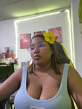 morena-2025 online show from 05-30-26, 01:34