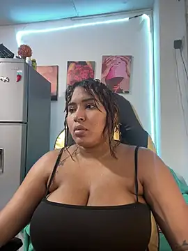 Snapshot of morena-2025 chatting on 06-17-26, 11:58 morena-2025 online show from 06-17-26, 11:58