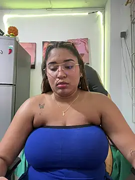 Snapshot of morena-2025 chatting on 06-30-26, 11:38 morena-2025 online show from 06-30-26, 11:38