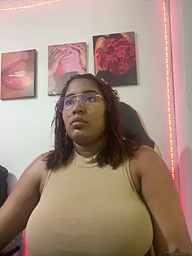 morena-2025 online show from 04-28-26, 07:07