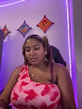 Snapshot of morena-2025 chatting on 07-23-26, 11:11 morena-2025 online show from 07-23-26, 11:11