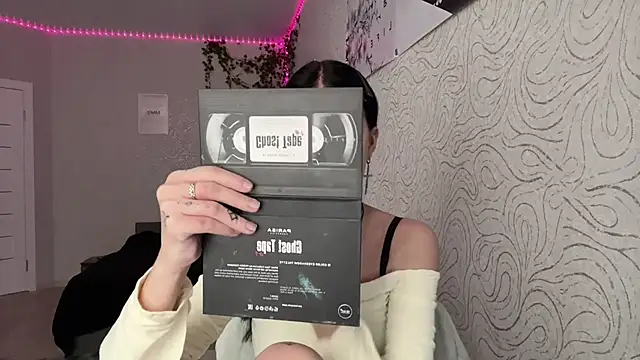 JuliaElse online show from 12-04-25, 11:20