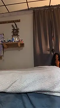 lacedinleather online show from 11-13-25, 08:51