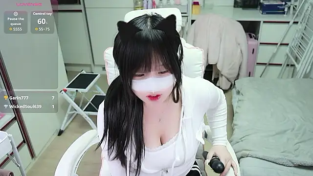 kimhyeona2005 online show from 06-30-26, 11:32