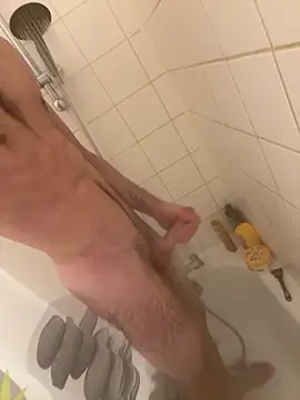 Snapshot of lucpompot chatting on 11-24-25, 12:38 lucpompot online show from 11-24-25, 12:38