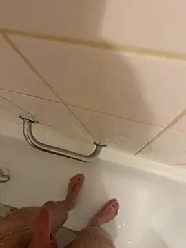 Snapshot of lucpompot chatting on 01-15-26, 11:57 lucpompot online show from 01-15-26, 11:57