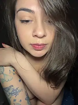 Lovynna online show from 04-28-26, 07:51