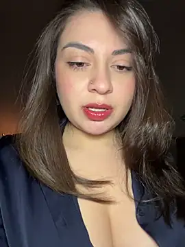 Lovynna online show from 04-18-26, 05:15