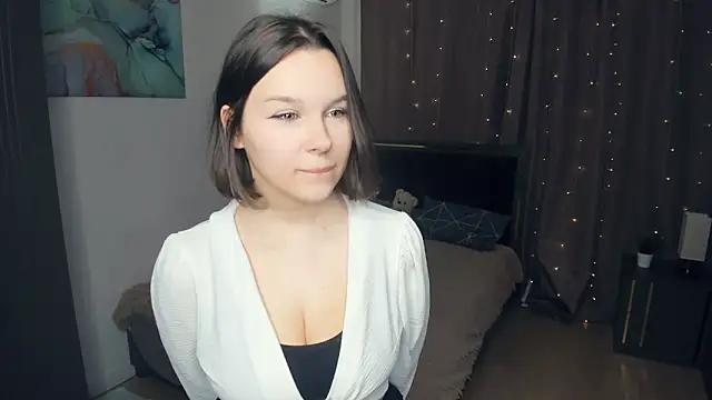 IrmgardBuzard online show from 11-21-25, 08:19