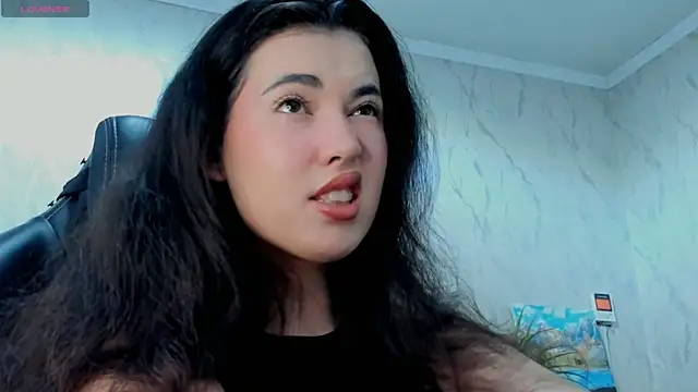 Snapshot of Diara_1an chatting on 07-21-26, 06:15 Diara 1an online show from 07-21-26, 06:15