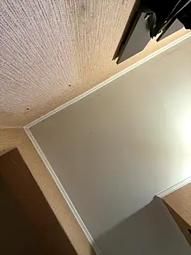 Snapshot of SqurtForYou chatting on 11-18-25, 06:06 SqurtForYou online show from 11-18-25, 06:06