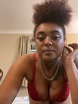 Snapshot of ebonybarbiegirl chatting on 11-14-25, 12:14 ebonybarbiegirl online show from 11-14-25, 12:14