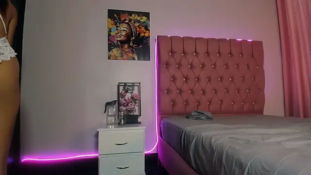 VanillaFlo online show from 05-31-26, 05:57
