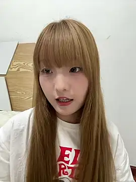Snapshot of susuya_sha chatting on 06-27-26, 04:24 susuya sha online show from 06-27-26, 04:24