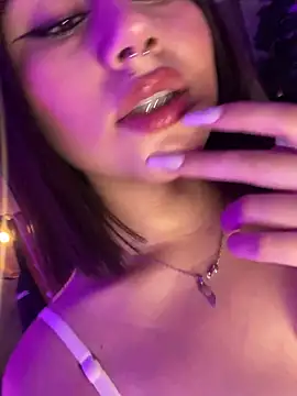 GinebraBelucci online show from 11-29-25, 03:50