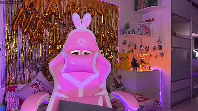 CheekySashaCharm online show from 12-21-25, 07:32