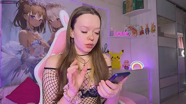 Snapshot of CheekySashaCharm chatting on 02-05-26, 07:37 CheekySashaCharm online show from 02-05-26, 07:37