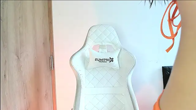 nicolvibes 212 online show from 12-22-25, 04:18