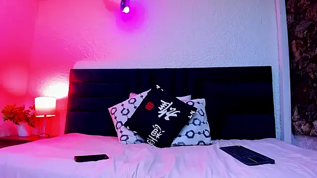 VictoriaRouge  online show from 03-07-26, 04:41