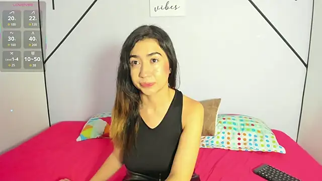 VictoriaRouge  online show from 11-26-25, 01:00