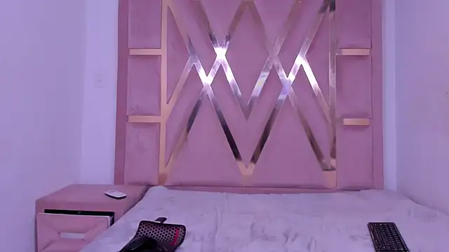 Snapshot of Kymasm chatting on 02-22-26, 12:51 Kymasm online show from 02-22-26, 12:51