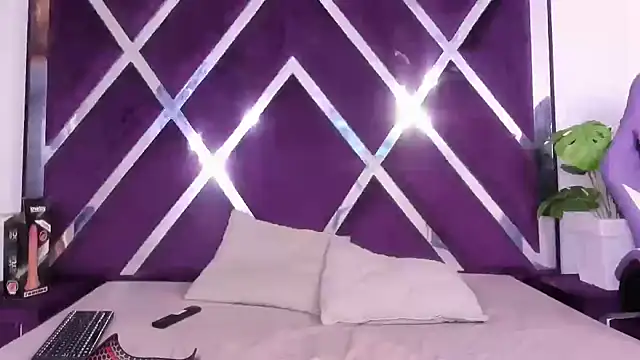 Snapshot of Kymasm chatting on 02-07-26, 12:46 Kymasm online show from 02-07-26, 12:46