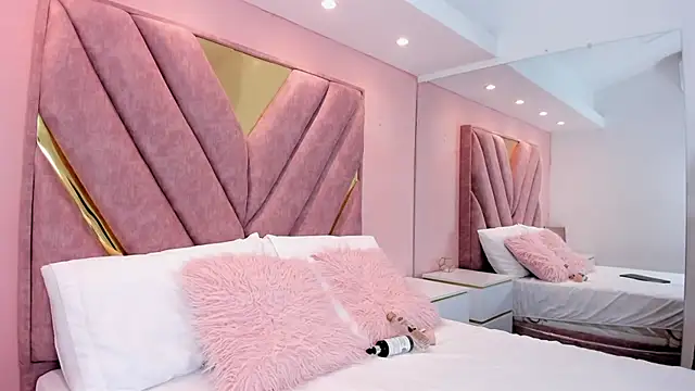 roxyflame  online show from 11-16-25, 11:37