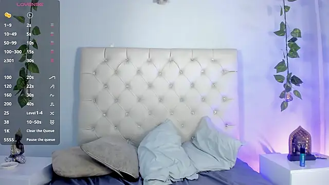 GabrielaSuarez  online show from 05-04-26, 02:26