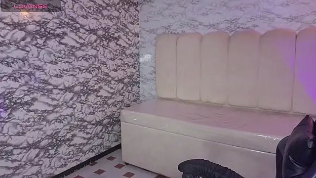 Evy Luxx v online show from 02-08-26, 03:26