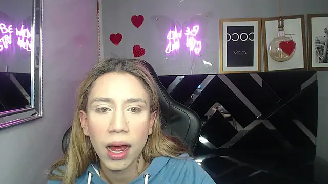 Evy Luxx v online show from 05-23-26, 01:21