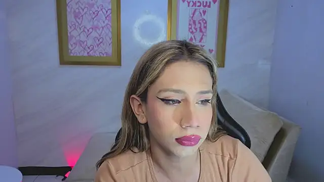 Evy Luxx v online show from 04-18-26, 03:31