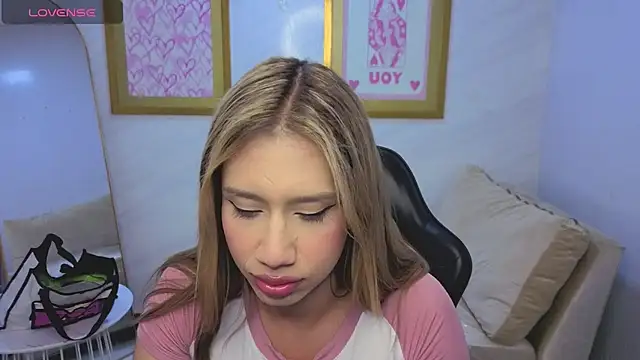 Evy Luxx v online show from 04-14-26, 03:33