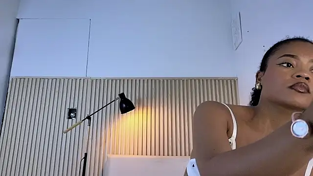 vanestraus online show from 03-24-26, 09:48