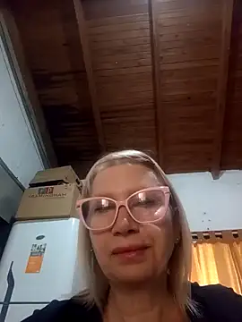 Snapshot of SexyMilf1211 chatting on 05-01-26, 06:13 SexyMilf1211 online show from 05-01-26, 06:13
