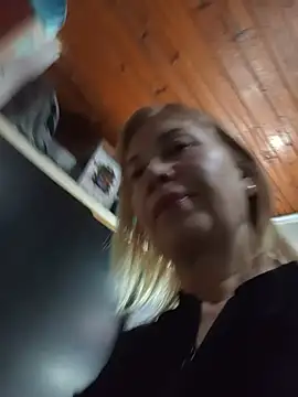 Snapshot of SexyMilf1211 chatting on 06-25-26, 02:11 SexyMilf1211 online show from 06-25-26, 02:11