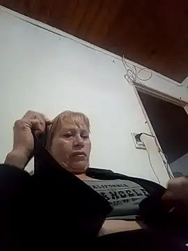 Snapshot of SexyMilf1211 chatting on 05-04-26, 10:51 SexyMilf1211 online show from 05-04-26, 10:51