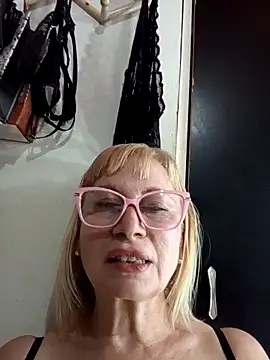 SexyMilf1211 online show from 12-18-25, 02:27