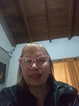 Snapshot of SexyMilf1211 chatting on 05-25-26, 11:31 SexyMilf1211 online show from 05-25-26, 11:31