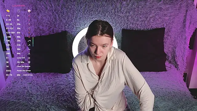 RochelCozzi online show from 12-14-25, 04:34