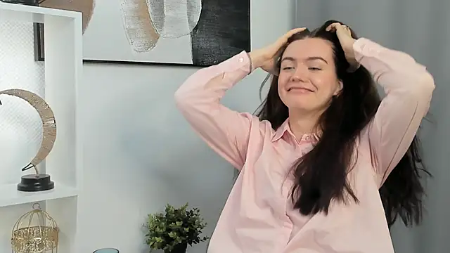 Snapshot of LoraGeraghty chatting on 11-14-25, 07:45 LoraGeraghty online show from 11-14-25, 07:45