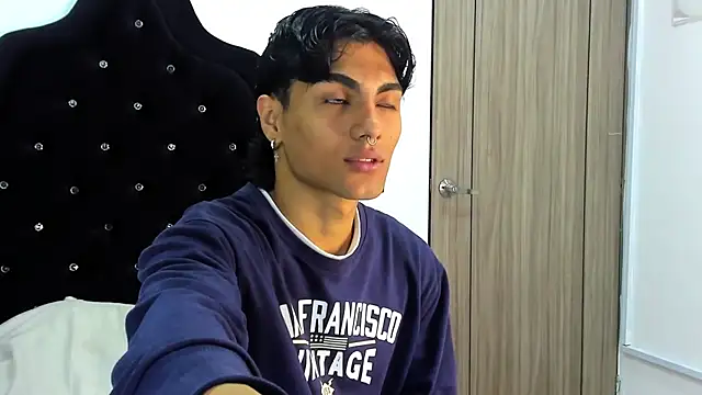 MattFiore online show from 12-05-25, 06:28