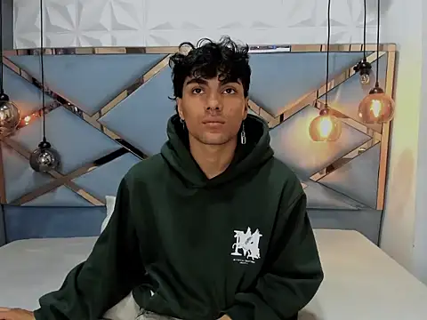 MattFiore online show from 01-07-26, 05:40